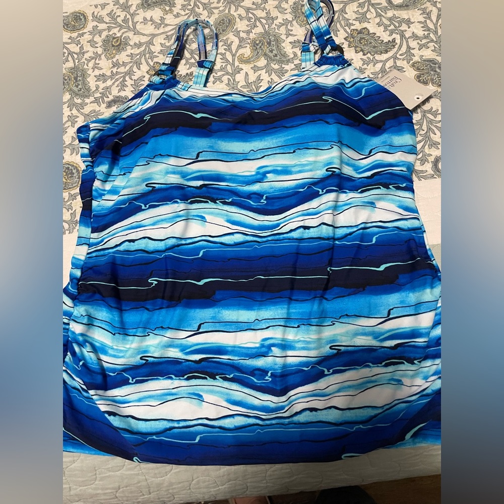 Croft and Barrow tankini top-gorgeous blues